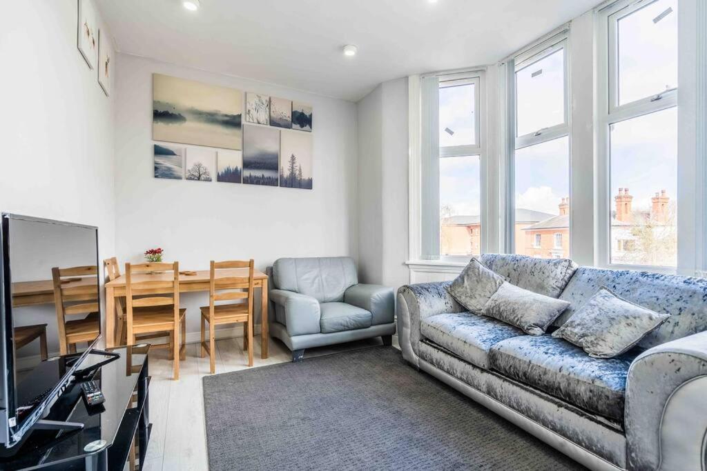 Modern Flat In Moseley With Free Parking Apartman Birmingham Kültér fotó